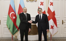 Əliyev Kavelaşvilini təbrik etdi