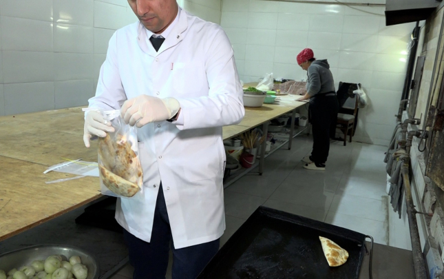 novxanidaki-bu-restoranlarda-deve-qutabi-menyudan-cixarildi