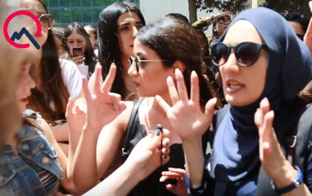 Tələbələr nazirlik rəsmilərini belə yola saldı