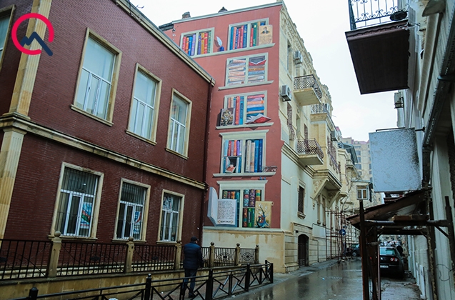 Bakıda hamı bu rəsmlərdən danışır