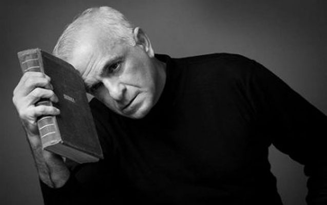 “Səsimin bəlasına düşmüşəm elə...”