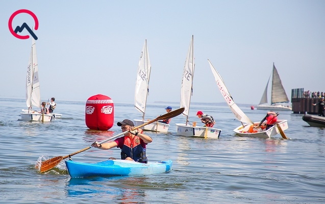 Bakıda yelkənli qayıq yarışı