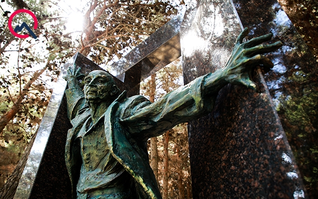 Lütfi Zadənin qəbirüstü abidəsi qoyuldu