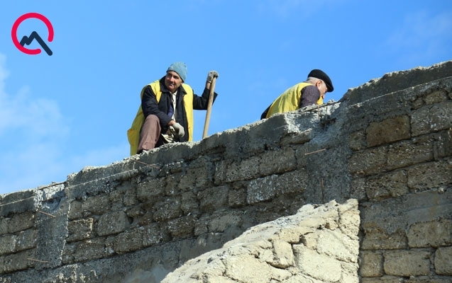 Zığda istinad divarları sökülür