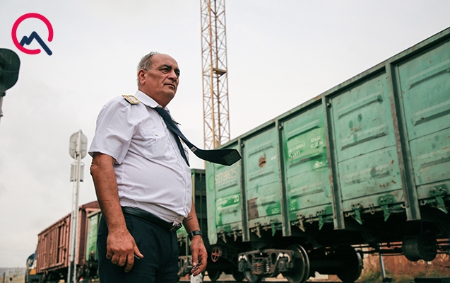 “Ata-bala yola çıxmağımıza icazə vermirlər”