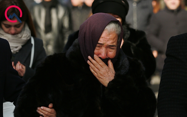 Şəhidlər Xiyabanında böyük izdiham