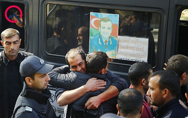 Döyüşə gedəndə gülər igidlər...