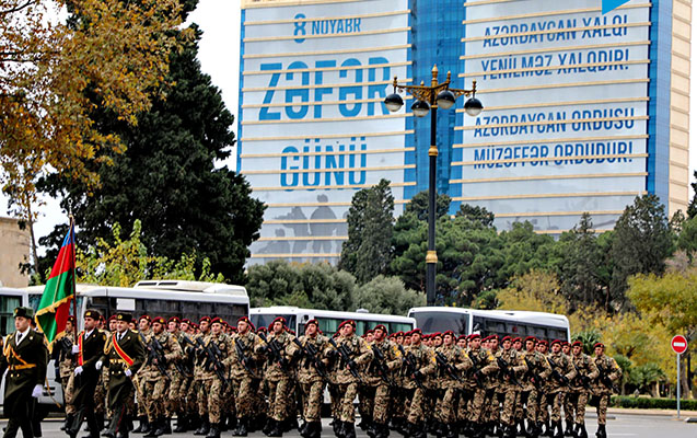 Zəfər çalan igidlər parada hazırlaşır...