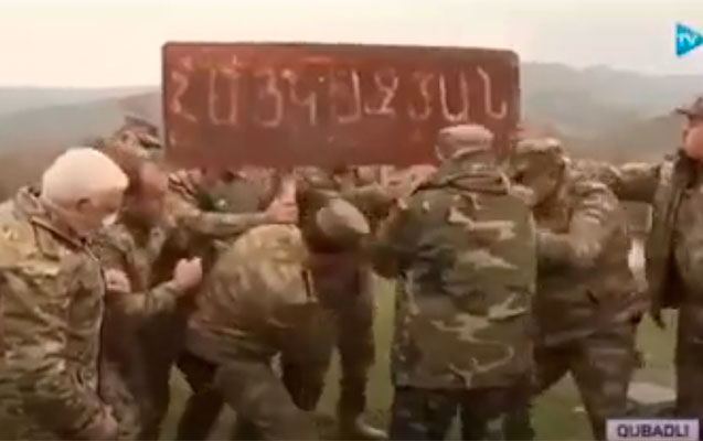 Prezident erməni dilində olan lövhəni belə sökdürdü