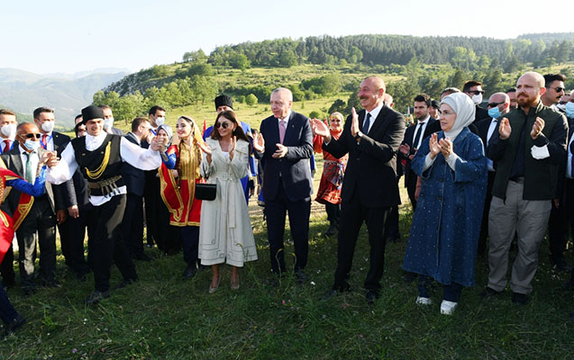 Prezidentin Cıdır düzündəki rəqsindən daha bir