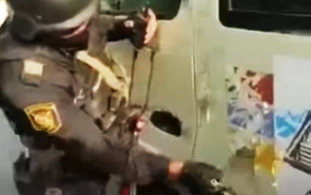 Azərbaycan polisindən ermənilərə süngülü dərs