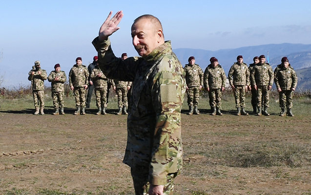 Cıdır düzündə Azərbaycan himni