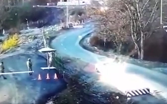 Erməni terrorçu Şuşa yaxınlığındakı posta qumbara atdı