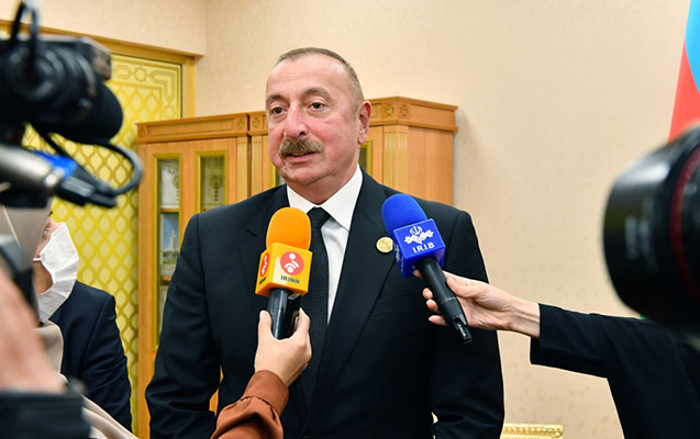 Prezident iranlı jurnalistin Azərbaycan dilində sualına belə cavab verdi