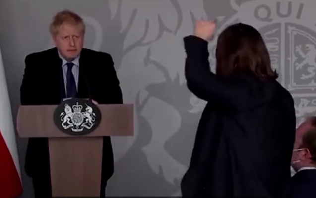 “Cənab Conson, Kiyevə gəlmirsiniz, çünki qorxursunuz”