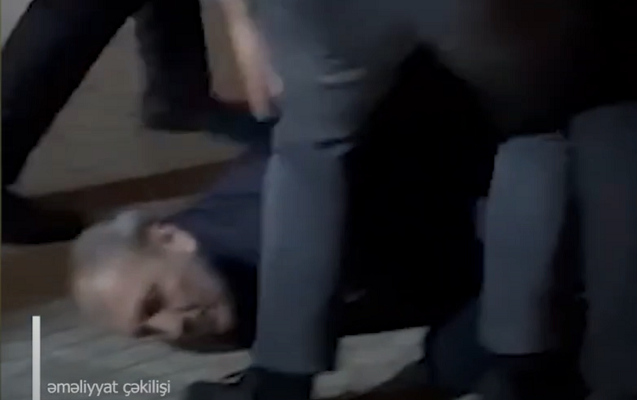 Narkotik alverçisinin xüsusi əməliyyatla tutulma anı