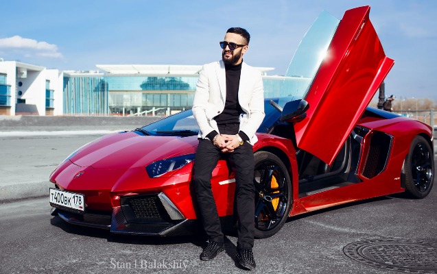 Bakıda izdihama səbəb olan Hüseyn kimdir?