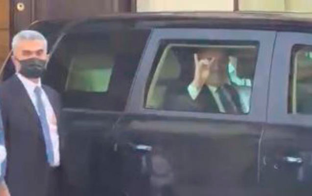 Çavuşoğlu ermənilərə “Bozqurd” işarəsi ilə cavab verdi