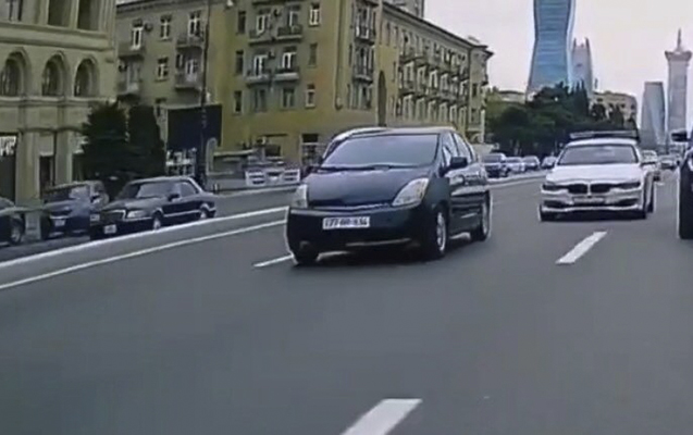 Bakıda yol polisinin manevrləri müzakirələrə səbəb oldu