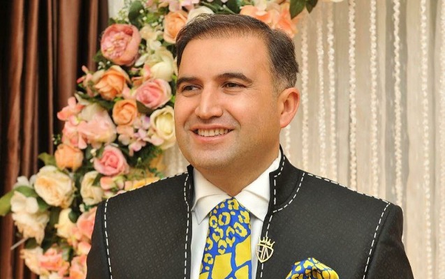 “Trendə çevirdilər ki, mənimlə şəkil çəkdirən ölür”