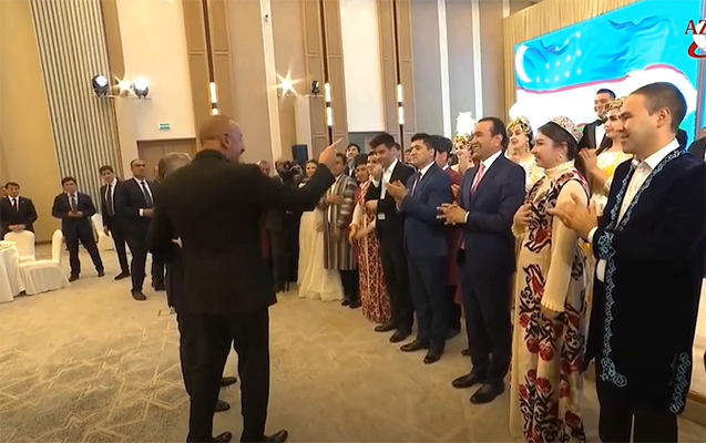 İlham Əliyevin marağına səbəb olan papaq...