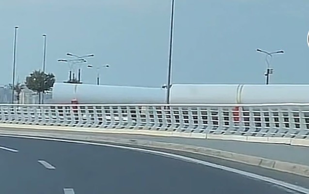 Dünyanın ən hündür bayraq dirəyi Azərbaycana gətirildi