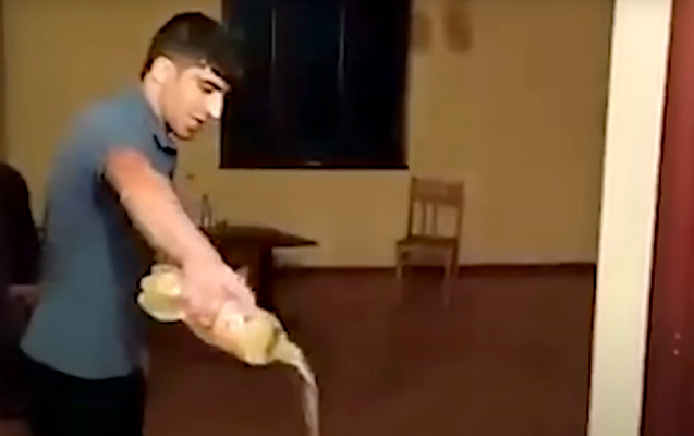 Laçını tərk edən erməni evini yandırdı