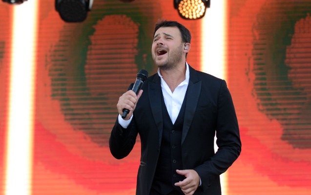 Emin və digər tanınmışlar Kəlbəcərdə hərbçilərimiz üçün konsertlə çıxış etdi