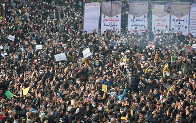 İranda 22 yaşlı qızın hicaba görə ölümü etirazlara səbəb oldu