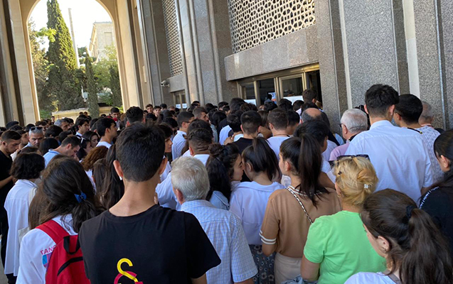 Metrodakı sıxlıqla bağlı açıqlama