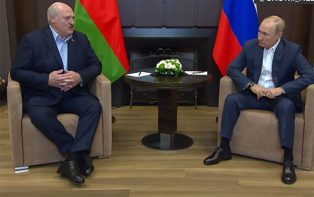 “İnsanları səfərbərliklə qorxudurlar...”