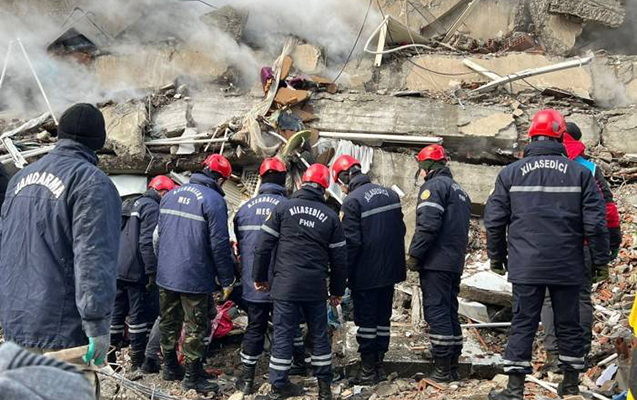 Xilasedicilərimiz 26 nəfəri dağıntılardan sağ qurtardı