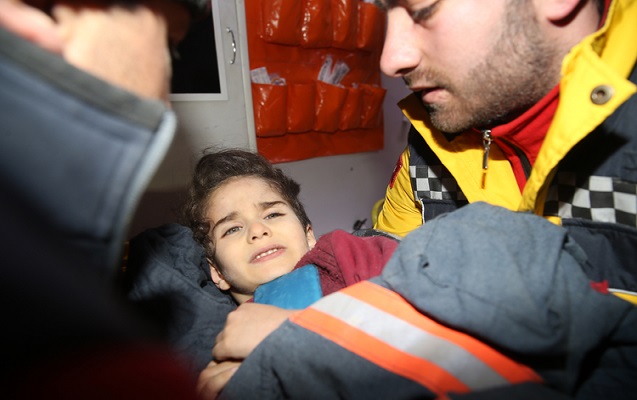 70 saatdan çox dağıntılar altında qaldılar...