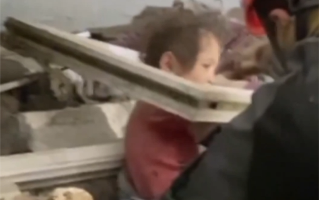 Hatayda bir ailənin 2 övladı xilas edildi