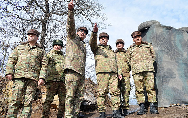 Zakir Həsənov Qarabağda döyüş tapşırıqlarını yoxladı