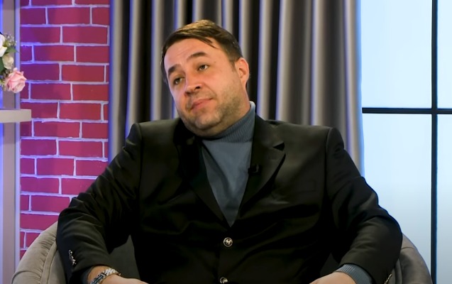 “19 yaşımda artıq hər iki valideynimi itirmişdim”