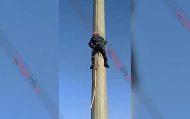 Güclü küləkdə bayrağı belə dəyişdilər