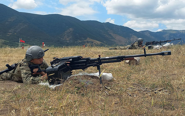Hərbi vəzifəlilərin təlimi başa çatdı