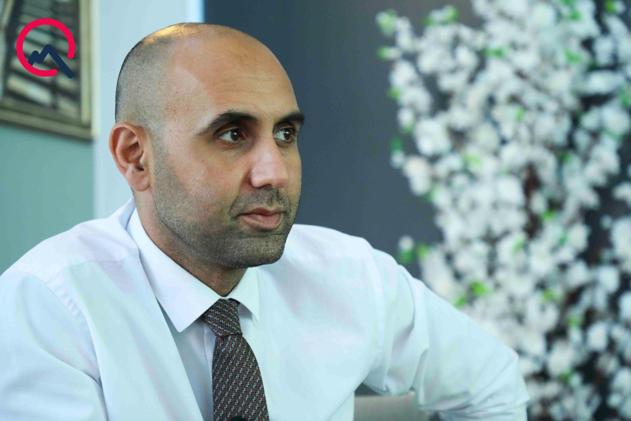 “Məmur olana qədər elə bilirdim ki, hər şeydən xəbərim var”