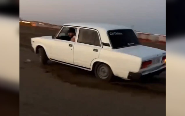 Çimərlikdə avtoşluq edən gənc saxlanıldı