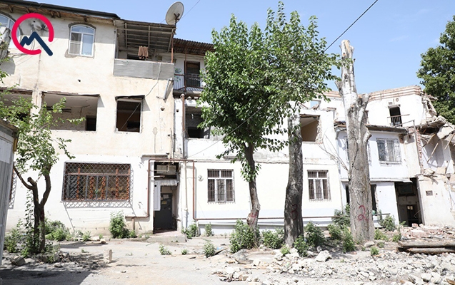 “90 kvadratlıq mənzilə görə 1 milyon 200 min kompensasiya tələb edirlər”