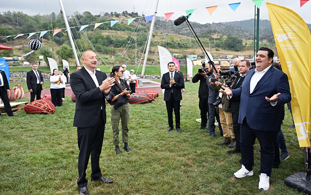 Laçının ağ günü...