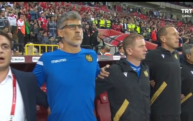 Türkiyə ilə matçda Ermənistan himni belə qarşılandı