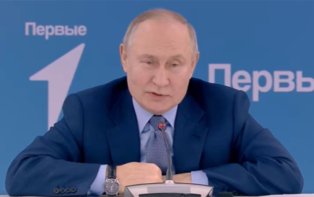 “Anam məni küncə qoyurdu”