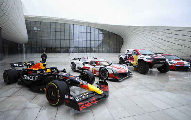 Bakıda unikal avtomobillər sərgiləndi