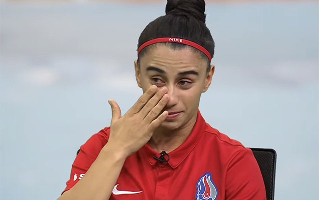 Millimizin kapitanı efirdə anasından danışıb ağladı