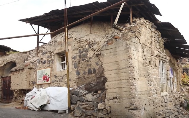 Ermənilər İrəvandakı məscidimizi bu hala salıb