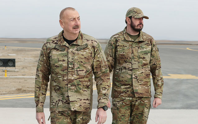 Prezidentlə oğlu “Akıncı” hücum PUA-larının uçuşunu izlədi