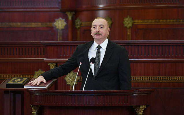 Parlamentdə tarixi an!