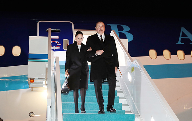 İlham Əliyev xanımı ilə Türkiyəyə getdi